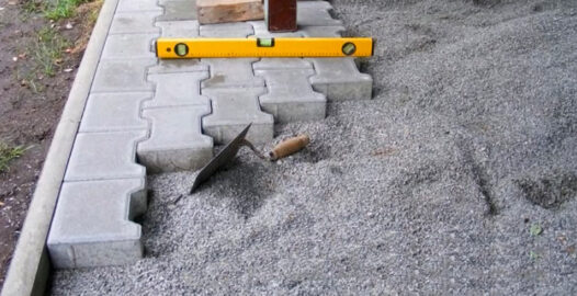 Укладка тротуарной плитки на бетон либо песок и гравий